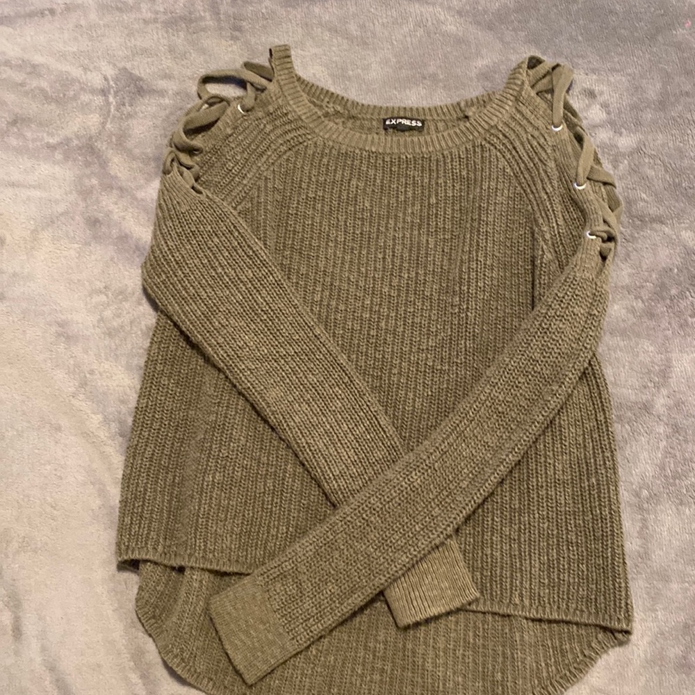 army green sweater with braided sleeves
